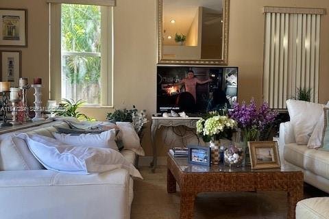 House in Pompano Beach, Florida 3 bedrooms, 160.91 sq.m. № 2003508 - photo 4