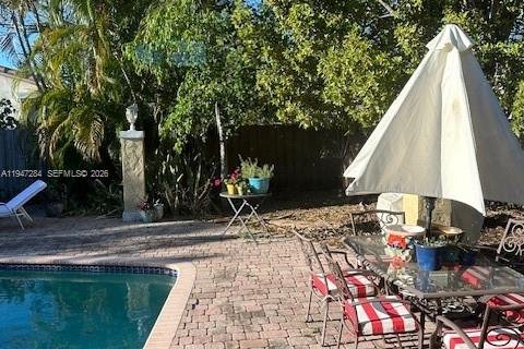 House in Pompano Beach, Florida 3 bedrooms, 160.91 sq.m. № 2003508 - photo 6