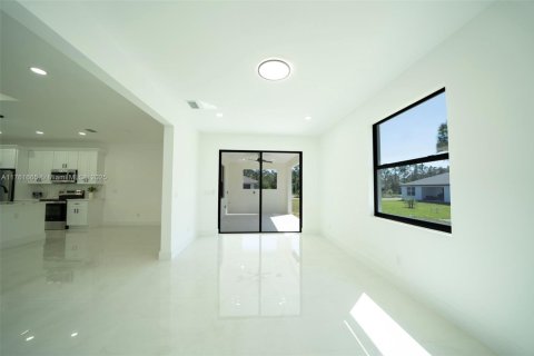 House in Lehigh Acres, Florida 4 bedrooms, 179.02 sq.m. № 1731224 - photo 29