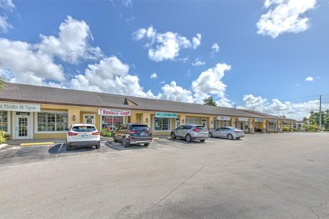 Propiedad comercial en venta en Lakeland, Florida, 76.64 m2 № 1800624 - foto 22