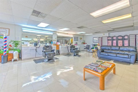 Propiedad comercial en venta en Lakeland, Florida, 76.64 m2 № 1800624 - foto 9