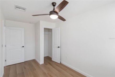 Commercial property in Rotonda, Florida 6 bedrooms, 219.99 sq.m. № 2228392 - photo 23