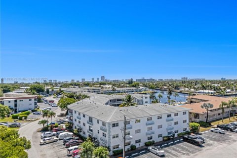 Condo in Pompano Beach, Florida, 2 bedrooms  № 1877714 - photo 2