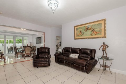 Купить виллу или дом в Майами, Флорида 4 спальни, 181.72м2, № 1460977 - фото 14