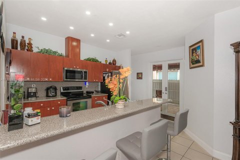 Купить виллу или дом в Майами, Флорида 4 спальни, 181.72м2, № 1460977 - фото 11