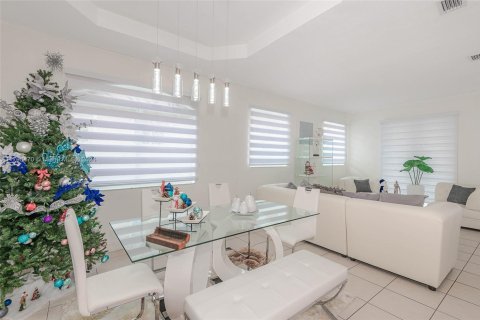 Купить виллу или дом в Майами, Флорида 4 спальни, 181.72м2, № 1460977 - фото 6