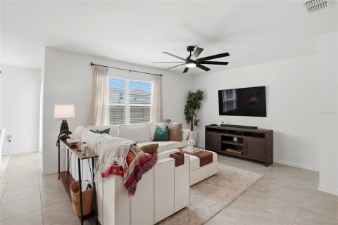 Villa ou maison à vendre à Wesley Chapel, Floride: 3 chambres, 182.18 m2 № 2147639 - photo 7