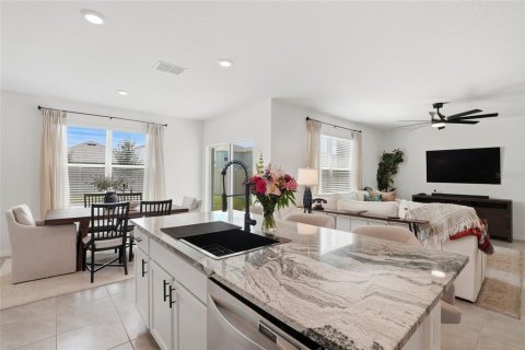 Villa ou maison à vendre à Wesley Chapel, Floride: 3 chambres, 182.18 m2 № 2147639 - photo 9