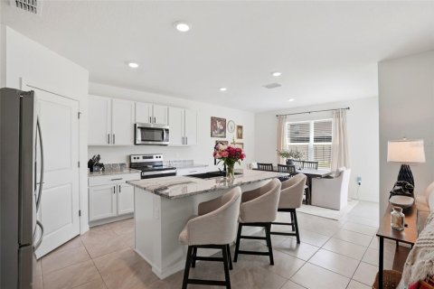 Villa ou maison à vendre à Wesley Chapel, Floride: 3 chambres, 182.18 m2 № 2147639 - photo 8