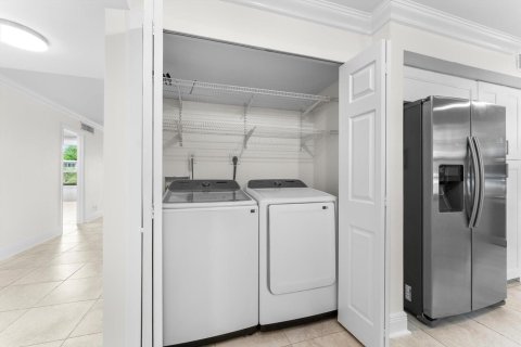 Снять в аренду кондоминиум в Помпано-Бич, Флорида 3 комнаты, 150.5м2, № 2190270 - фото 6