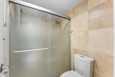 Снять в аренду кондоминиум в Помпано-Бич, Флорида 3 комнаты, 150.5м2, № 2190270 - фото 22