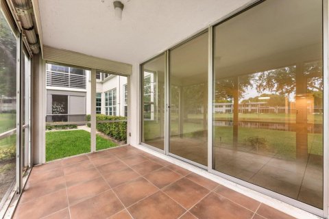 Снять в аренду кондоминиум в Помпано-Бич, Флорида 3 комнаты, 150.5м2, № 2190270 - фото 17