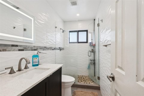 Купить виллу или дом в Эль Портал, Флорида 3 спальни, 200.58м2, № 2067407 - фото 16