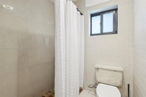 Купить виллу или дом в Эль Портал, Флорида 3 спальни, 200.58м2, № 2067407 - фото 30