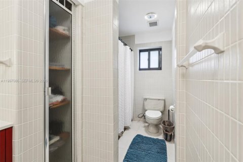 Купить виллу или дом в Эль Портал, Флорида 3 спальни, 200.58м2, № 2067407 - фото 29