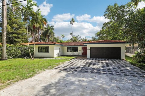 Купить виллу или дом в Эль Портал, Флорида 3 спальни, 200.58м2, № 2067407 - фото 2