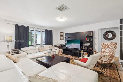 Купить виллу или дом в Эль Портал, Флорида 3 спальни, 200.58м2, № 2067407 - фото 6