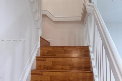 Adosado en venta en Pembroke Pines, Florida, 3 dormitorios, 126.44 m2 № 1993508 - foto 13