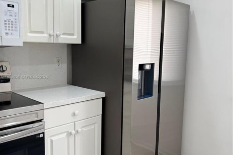 Adosado en venta en Pembroke Pines, Florida, 3 dormitorios, 126.44 m2 № 1993508 - foto 25