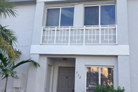 Adosado en venta en Pembroke Pines, Florida, 3 dormitorios, 126.44 m2 № 1993508 - foto 3