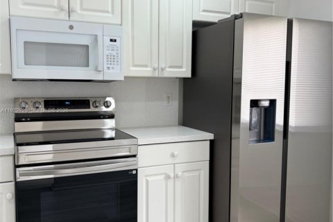 Adosado en venta en Pembroke Pines, Florida, 3 dormitorios, 126.44 m2 № 1993508 - foto 28