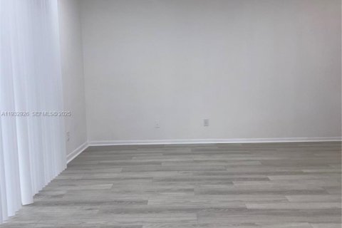 Adosado en venta en Pembroke Pines, Florida, 3 dormitorios, 126.44 m2 № 1993508 - foto 10