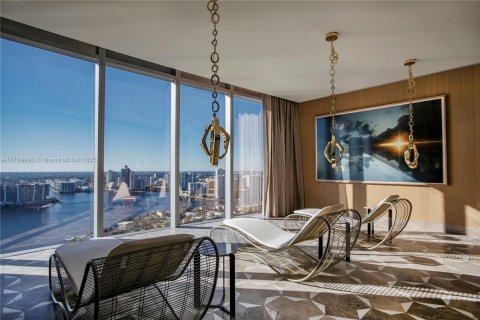 Condo in Sunny Isles Beach, Florida, 4 bedrooms  № 1864016 - photo 30