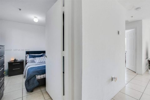 Apartment in Miami, Florida 2 bedrooms, 1248.51 sq.m. № 2091302 - photo 16