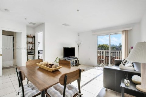 Apartment in Miami, Florida 2 bedrooms, 1248.51 sq.m. № 2091302 - photo 9