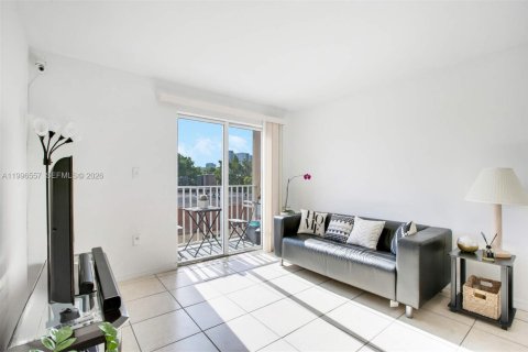 Apartment in Miami, Florida 2 bedrooms, 1248.51 sq.m. № 2091302 - photo 2