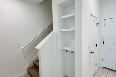 Townhouse in Orlando, Florida 3 bedrooms, 181.16 sq.m. № 2275694 - photo 15