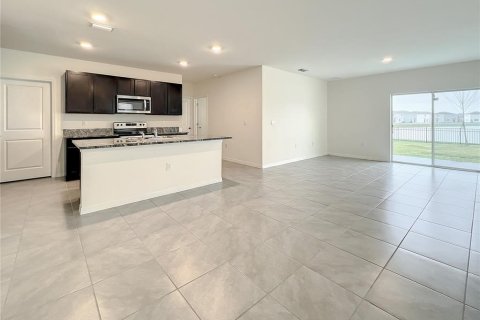 Casa en alquiler en San Antonio, Florida, 5 dormitorios, 227.33 m2 № 1857755 - foto 13