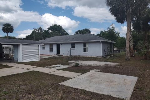 House in DeLand, Florida 3 bedrooms, 107.02 sq.m. № 1629614 - photo 27