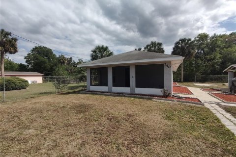 House in DeLand, Florida 3 bedrooms, 107.02 sq.m. № 1629614 - photo 5