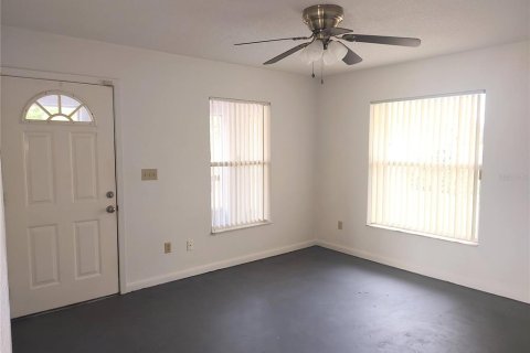 House in DeLand, Florida 3 bedrooms, 107.02 sq.m. № 1629614 - photo 8