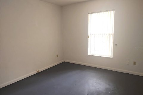 House in DeLand, Florida 3 bedrooms, 107.02 sq.m. № 1629614 - photo 17