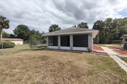 House in DeLand, Florida 3 bedrooms, 107.02 sq.m. № 1629614 - photo 6