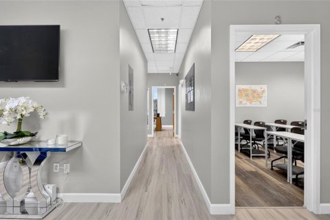 Immobilier commercial à vendre à Orlando, Floride: 215.9 m2 № 2306143 - photo 13