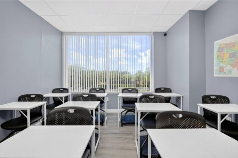 Immobilier commercial à vendre à Orlando, Floride: 215.9 m2 № 2306143 - photo 21