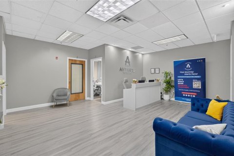 Immobilier commercial à vendre à Orlando, Floride: 215.9 m2 № 2306143 - photo 6