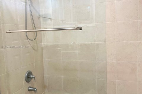 Снять в аренду виллу или дом в Плантация, Флорида 4 спальни, 229м2, № 1946946 - фото 23