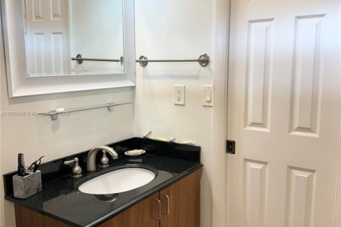 Снять в аренду виллу или дом в Плантация, Флорида 4 спальни, 229м2, № 1946946 - фото 22