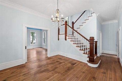 House in Brooksville, Florida 5 bedrooms, 347.45 sq.m. № 1394520 - photo 8