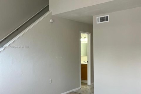 Condominio en venta en Orlando, Florida, 1 dormitorio № 2077039 - foto 6