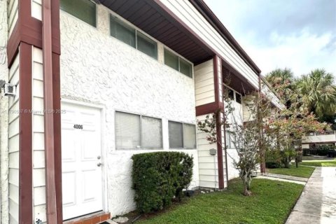 Condominio en Orlando, Florida, 1 dormitorio  № 2077039