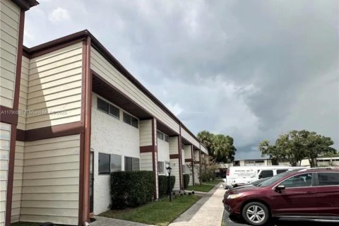 Condominio en venta en Orlando, Florida, 1 dormitorio № 2077039 - foto 3