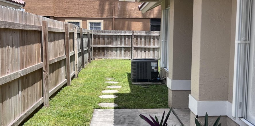 Villa ou maison à Wellington, Floride 3 chambres, 139.35 m2 № 1068528