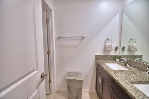 House in Lakeland, Florida 5 bedrooms, 274.43 sq.m. № 1785172 - photo 21