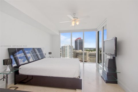 Condo in Hallandale Beach, Florida, 3 bedrooms  № 2052774 - photo 20