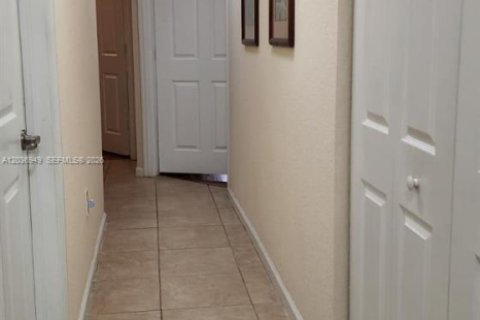 Copropriété à louer à Doral, Floride: 3 chambres, 112.13 m2 № 2088264 - photo 10